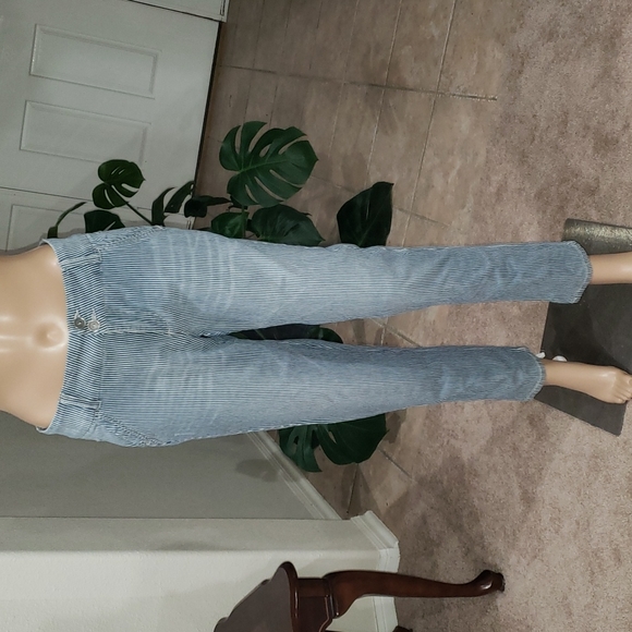 Democracy 4 microstripes subtle unique button slits whiskering faux pocket - Picture 2 of 12